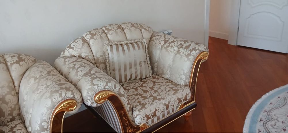 Диван и 2 кресла