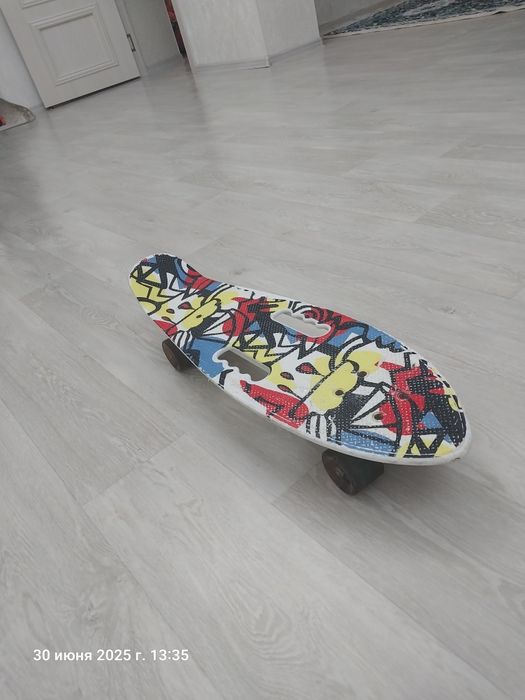 Скеитборд жақсы жүріп тұр