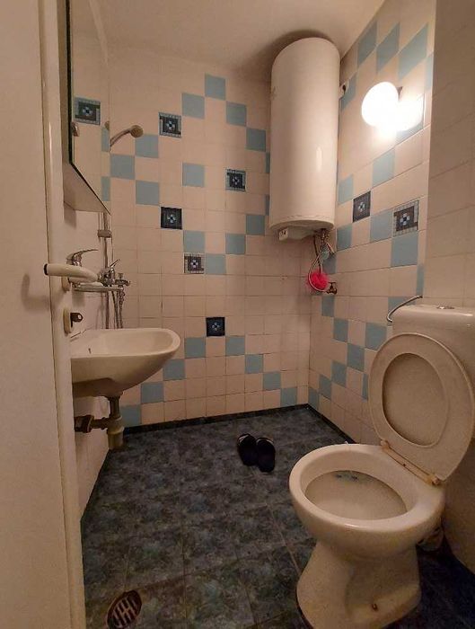 Дава се под наем Тристаен апартамент в Бургас, Възраждане - 88 кв.м за 229.5 € - Снимка #12