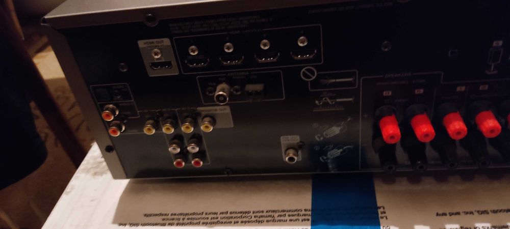Ресивер YAMAHA RX-V385.