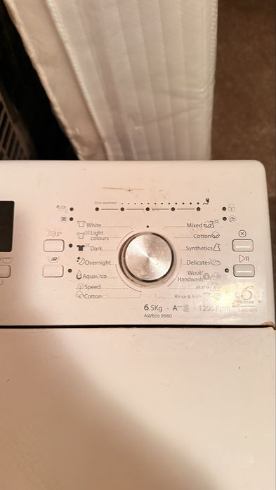 Whirlpool AWECO 9560 -ряботи за части или ремонт.