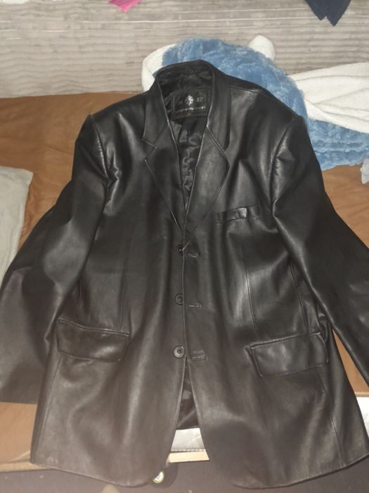 .Кожанный пиджак.