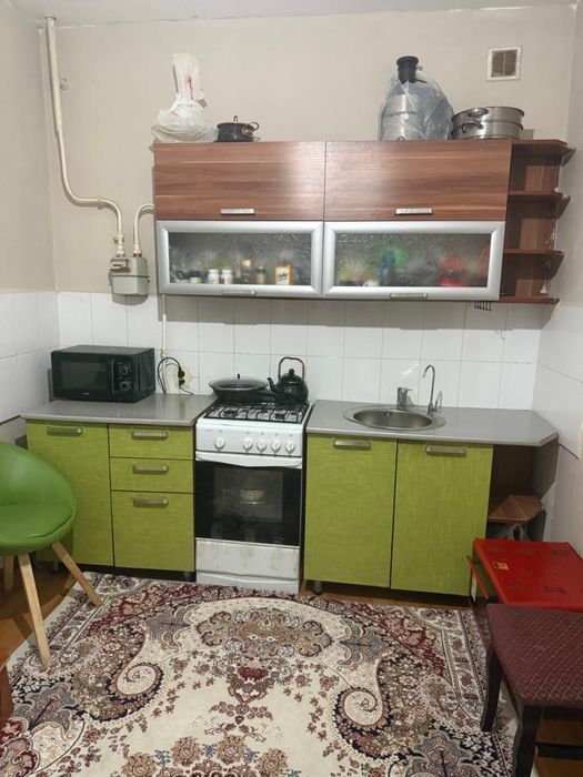 Кухонный шкаф зеленый