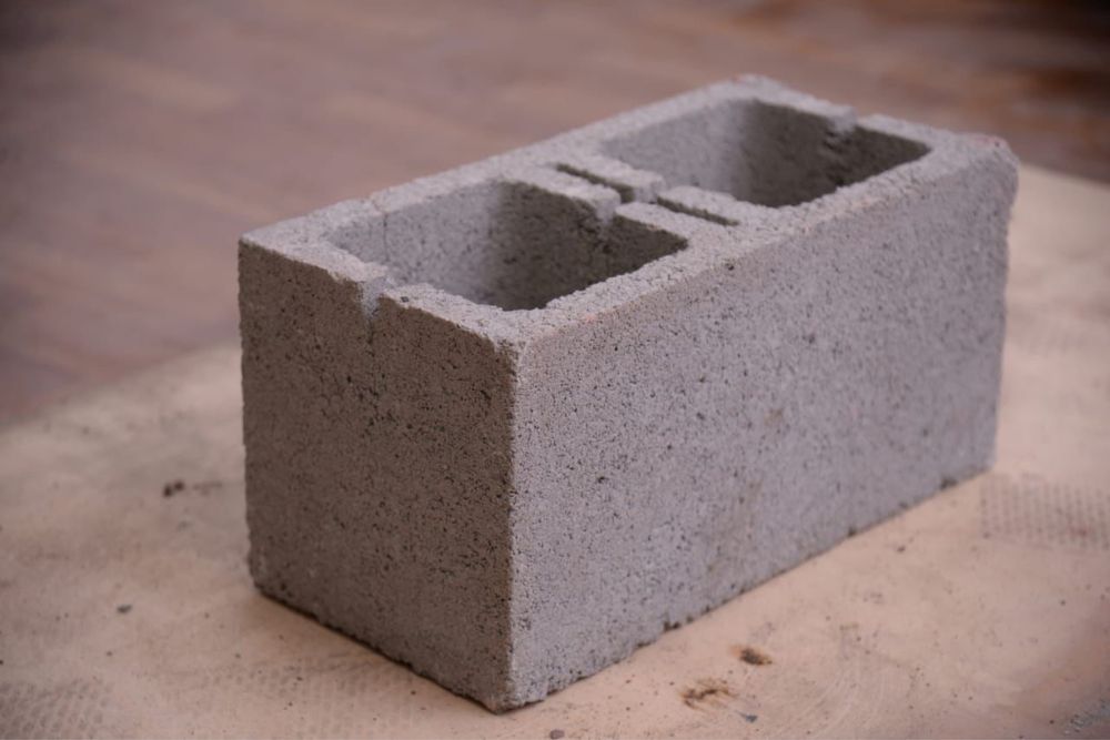 Сплитерный гладкий блок, рваный блок.