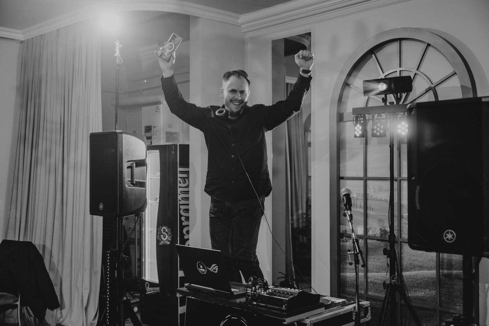 DJ Evenimente Nunta Botez Majorat - Dj Daniel Ploiesti Prahova