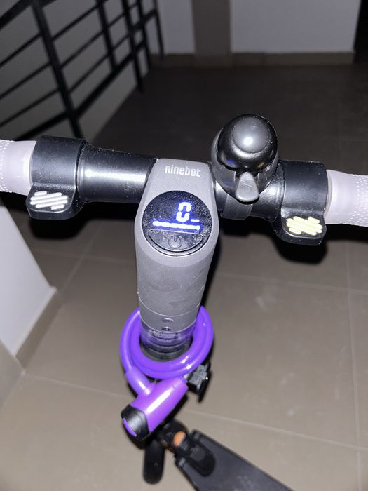 Продам электросамокат Ninebot