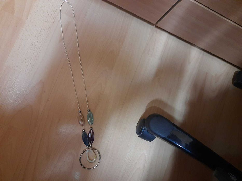 Много стилен нов дамски гердан с камъни