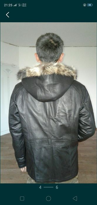 Куртка зимняя на меху.