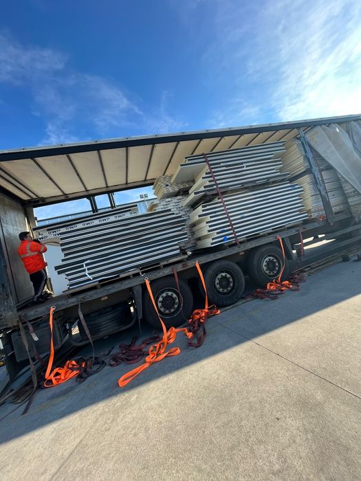 Depozit Panouri Sandwich Transport Gratuit in Brasov