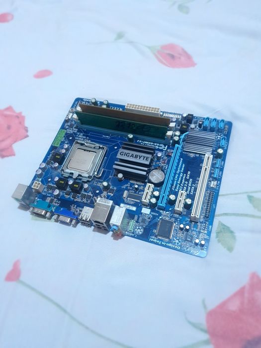 Gigabyte G41 + Core 2 Quad Q8400 + 4GB DDR3 RAM komplekt