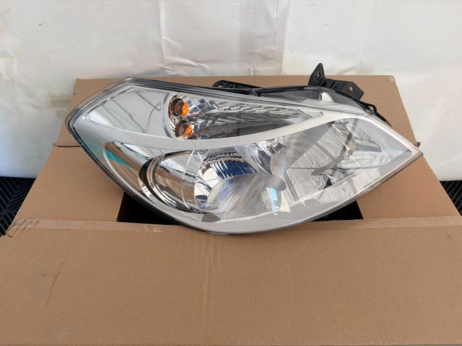 Far dreapta Renault Clio 2005-2009 nou original Renault