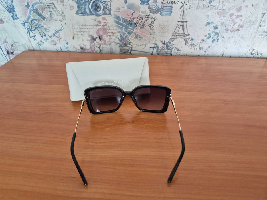 Дамски слънчеви очила