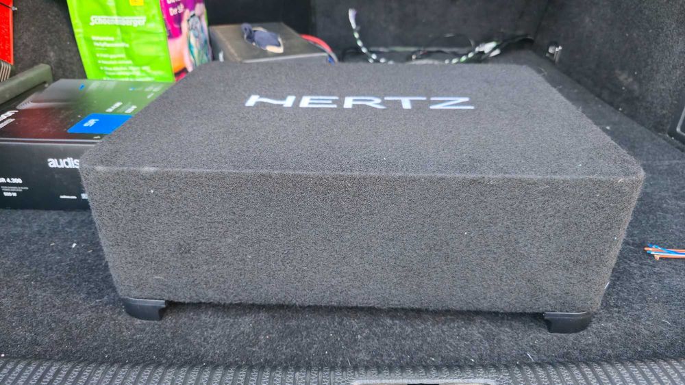 Subwoofer activ auto