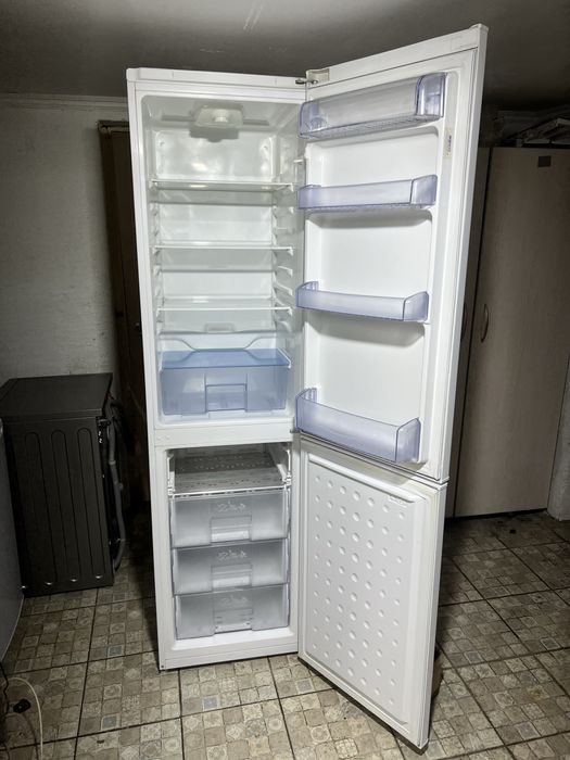 BEKO холодильник с гарантии