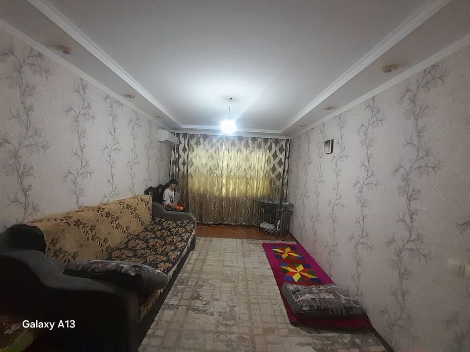 Продам  трехкомнатную квартиру