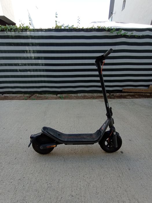 Trotineta electrica Xiaomi scuter 6 generația 2025