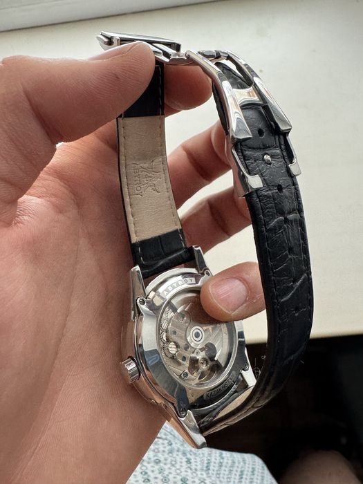 Продается часы казахстанский бренд abyroy