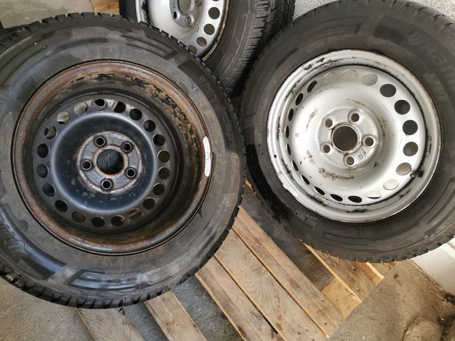 Jante tabla Vw T5 / T6 / Transporter cu anvelope de iarna