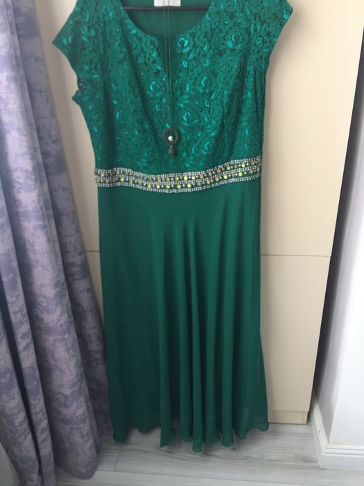 Платье вечернее