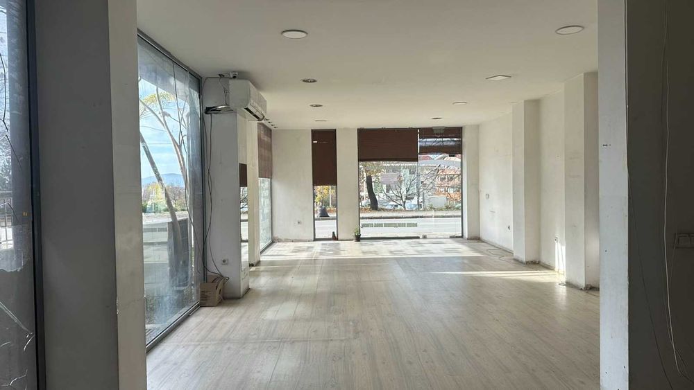 Продава се Магазин в Карлово - 185 кв.м за 607 €/кв.м - Снимка #3