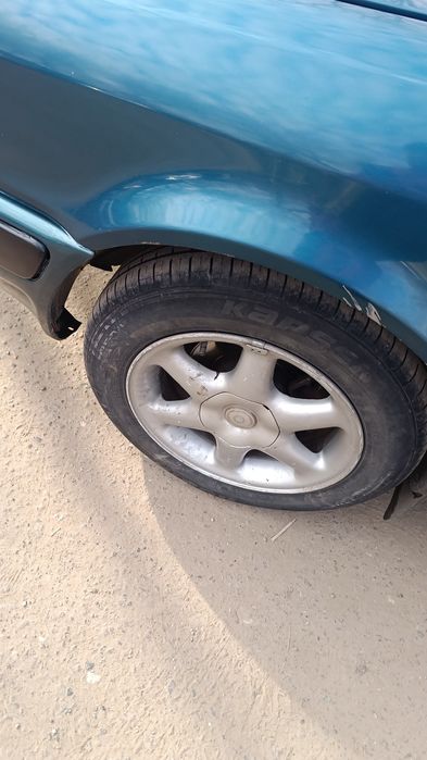 Продам шины на 15 диаметр и литью к ним