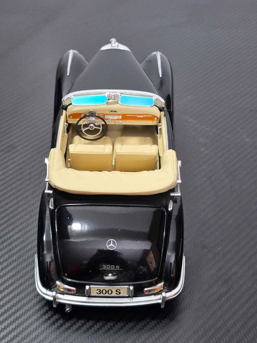 Macheta Auto 1/18 Maisto Mercedes 300S 1955