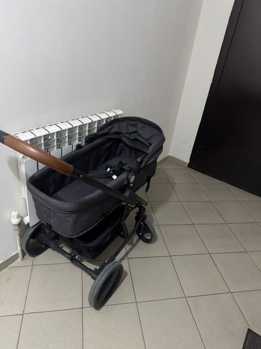 Коляска в отличном состоянии