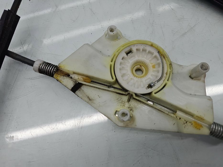 Macara electrica geam stanga spate Volkswagen Touareg (7LA, 7L6) [Fabr
