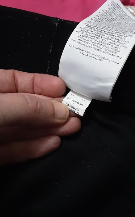 (L 147-158) NIKE оригинален сет за момиче 21€