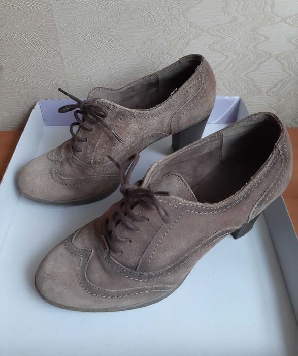 Продавам дамски обувки