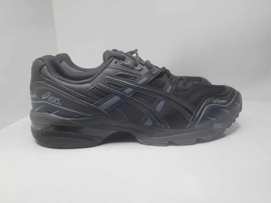 Маратонки Asics Gel 1090

Чисто нови с кутия.

Размер 49 стелка 31 см.