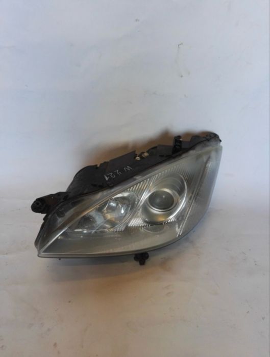 Far St Xenon Mercedes S W221 Nonfacelif Pret 1200 lei volan stanga