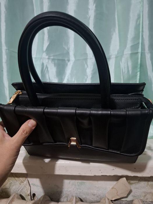 Сумка черная .         .