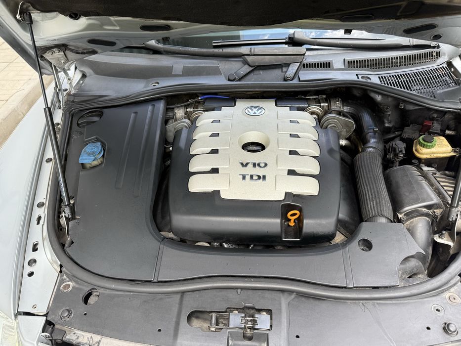 2005г. Volkswagen Touareg 5.0 TDI V10 313кс.