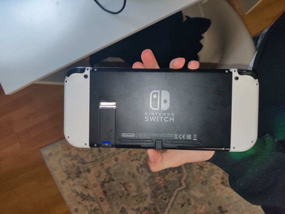 Nintendo Switch Modat – 800 lei (preț fix)