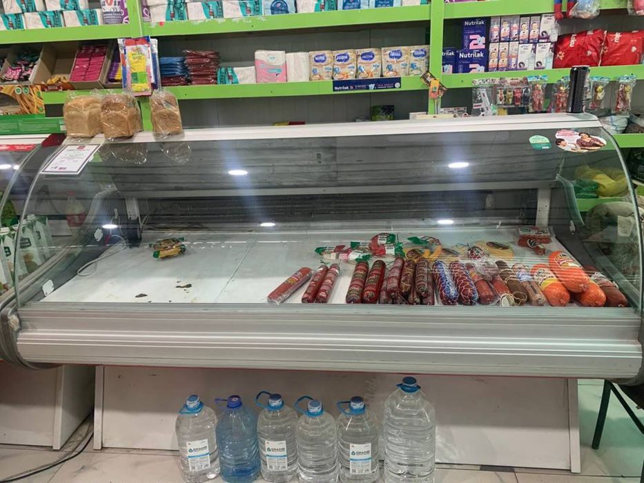 Sovutgich vitrina ( kolbasa, sut mahsulotlari va go’sht uchun)