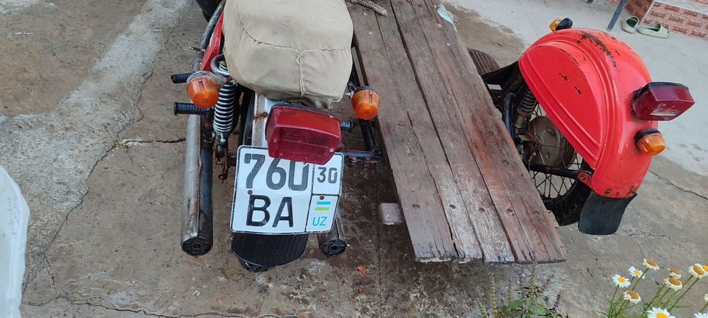 Motosikl lyulkalik faqat akkumlyatori yuq boshqa aybi yuq yuradi