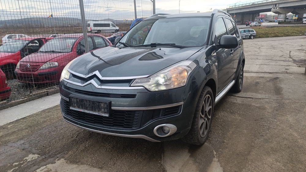 Dezmembram Citroen C-Crosser, an 2009, motor 2.2 HDI