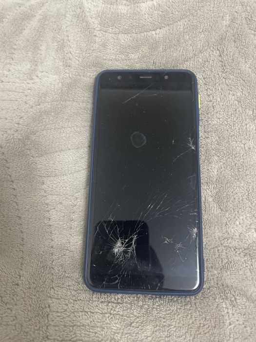 Продам samsung galaxy a7 (2018)