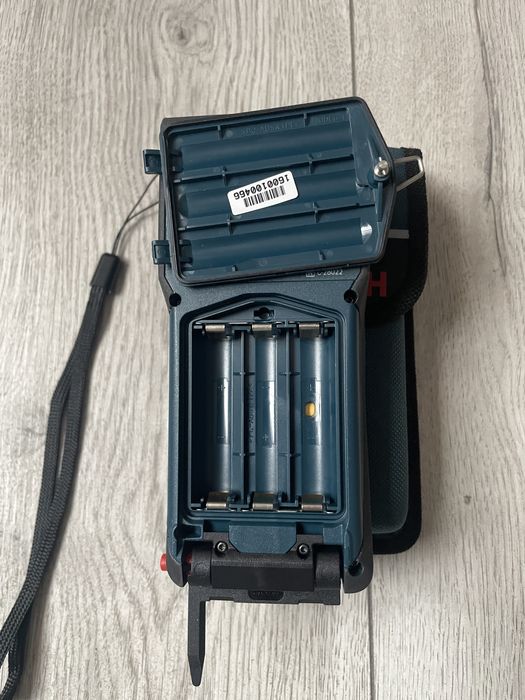 Vand telemetru BOSCH GLM 100-25 C