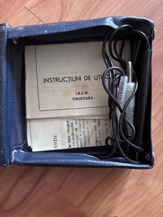 Vând voltmetru + ampermetru de colectie AEM MB1C din 1988