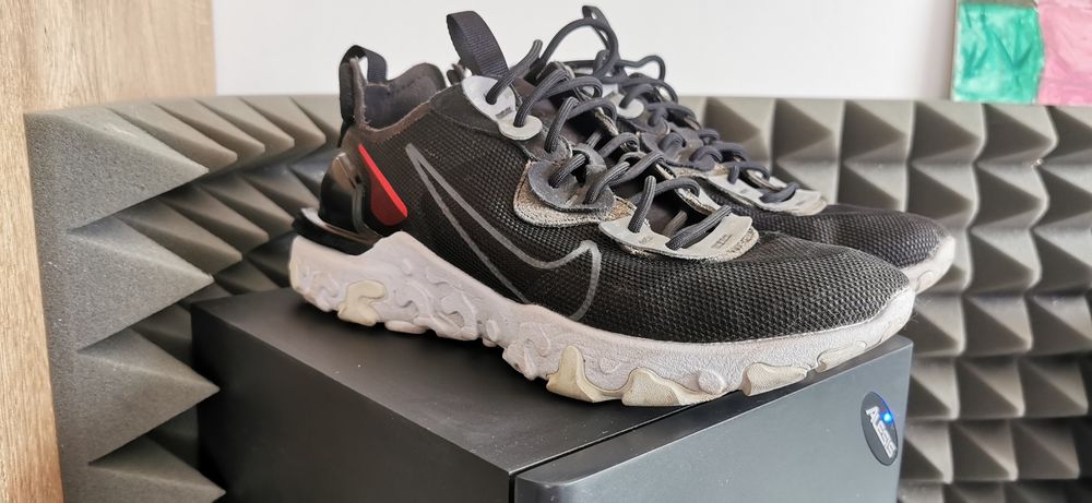 Nike React Vision 3M номер 40.5
