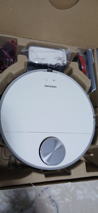 Новый робот пылесос