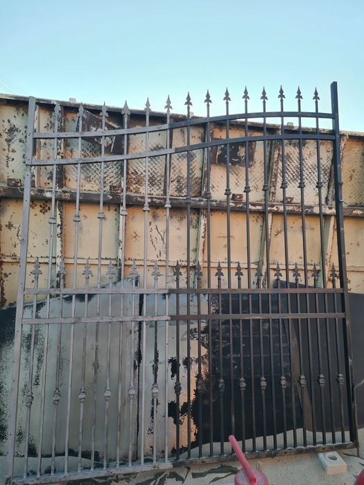 Sablare si vopsire in camp electrostatic