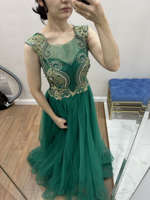 Вечерное Зеленое платье