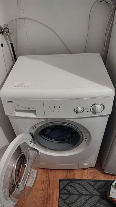 Пералня ZANUSSI  ZWF265W