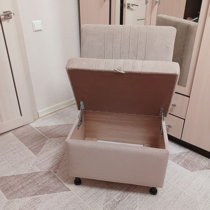 Продам стул в прихожую