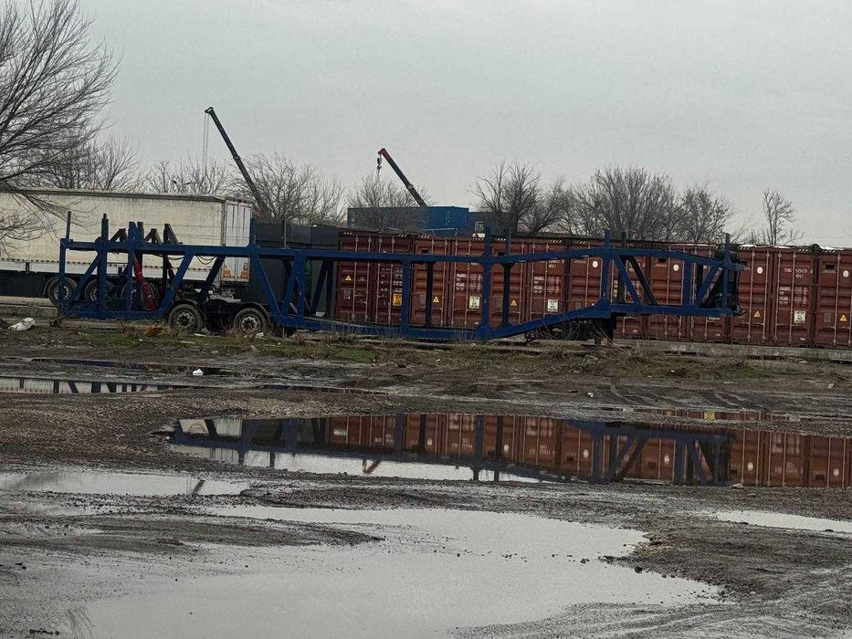 Продается прицеп автовоз 2007 года