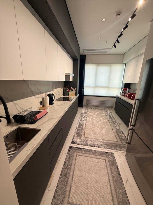 Срочно сдам 3х ком кв-ру 17/25 на Жк Akay City Дархан А2