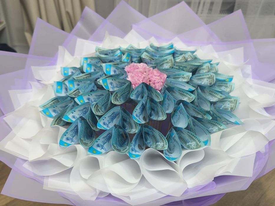 Готовый букет из денег